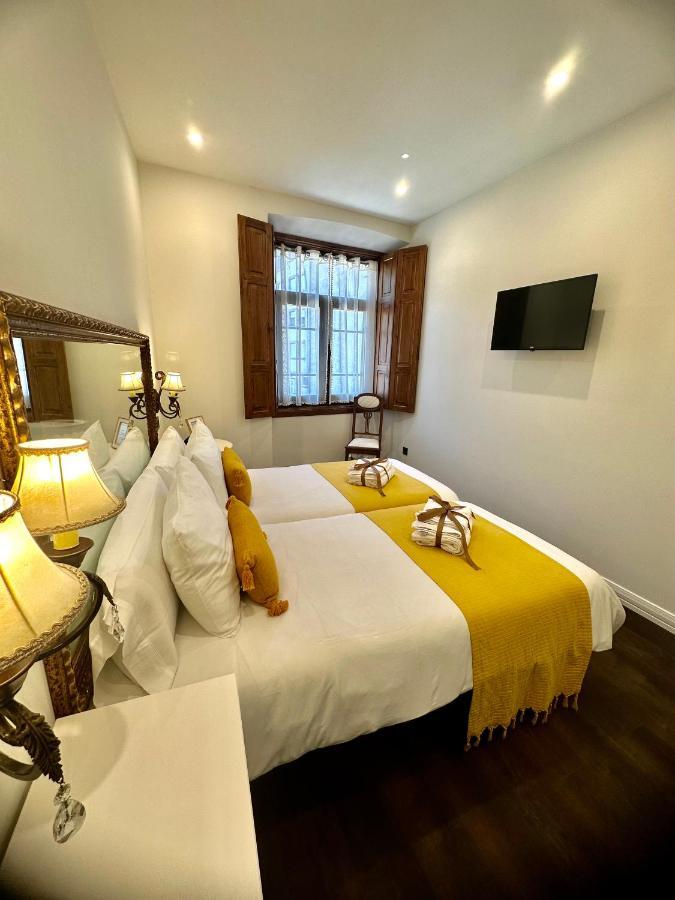 Claren'S Boutique Rooms Cangas De Narcea Eksteriør billede