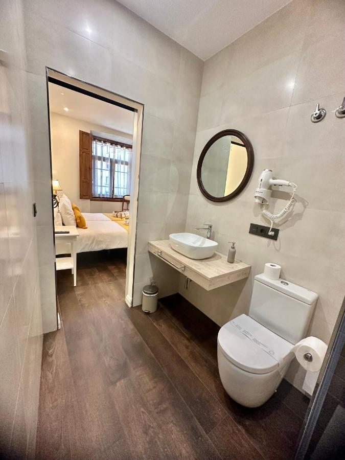 Claren'S Boutique Rooms Cangas De Narcea Eksteriør billede