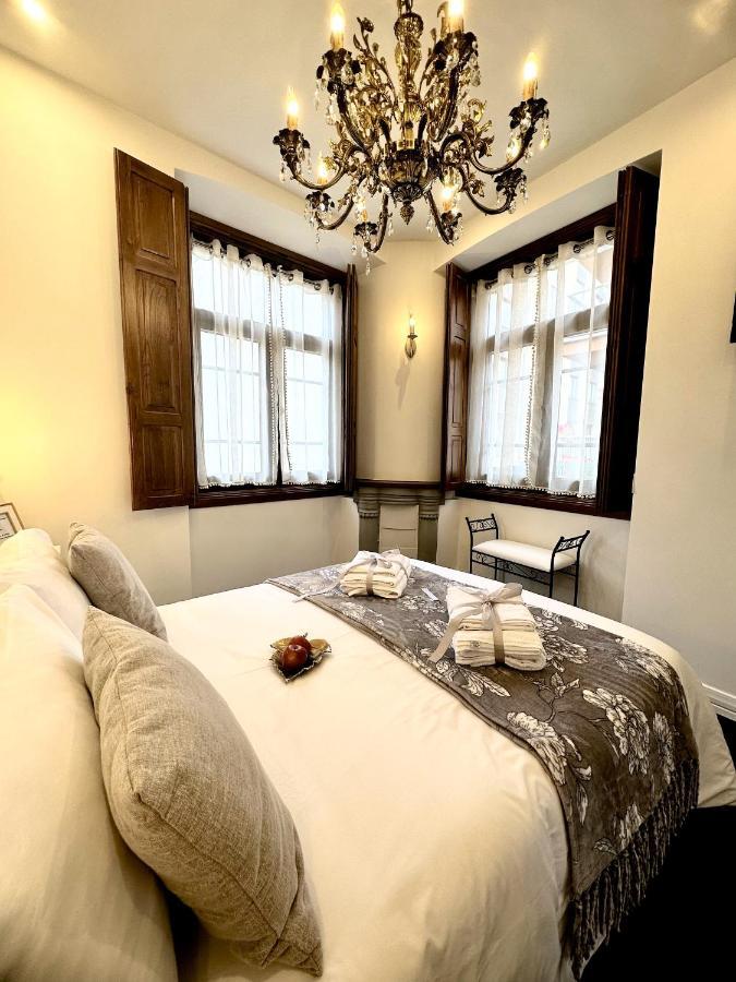 Claren'S Boutique Rooms Cangas De Narcea Eksteriør billede