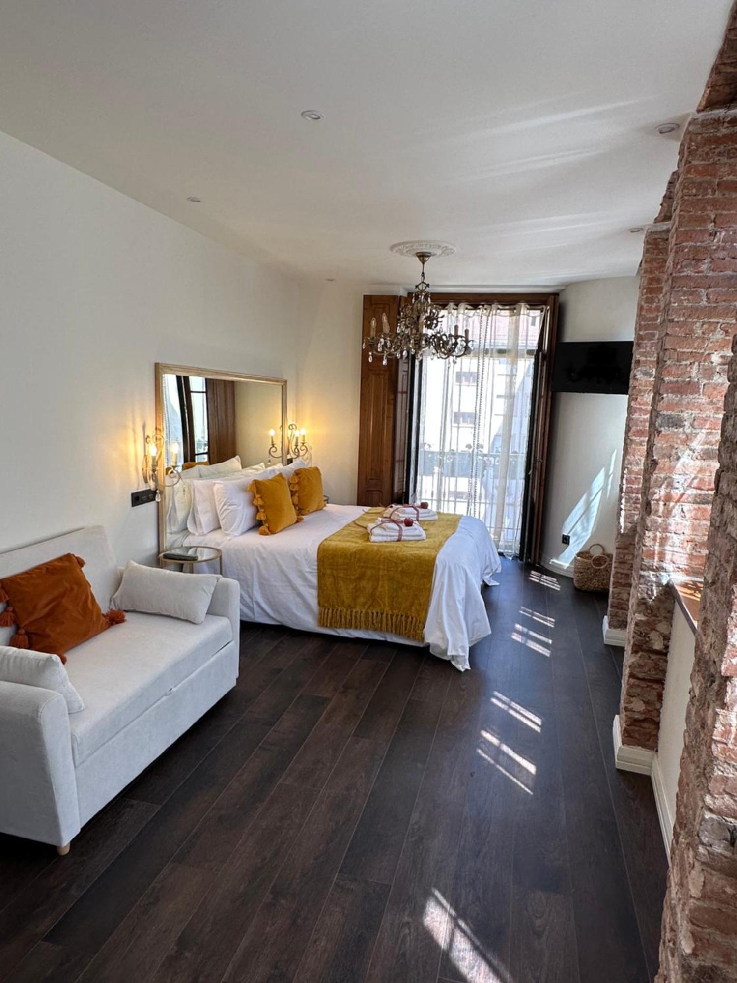 Claren'S Boutique Rooms Cangas De Narcea Eksteriør billede