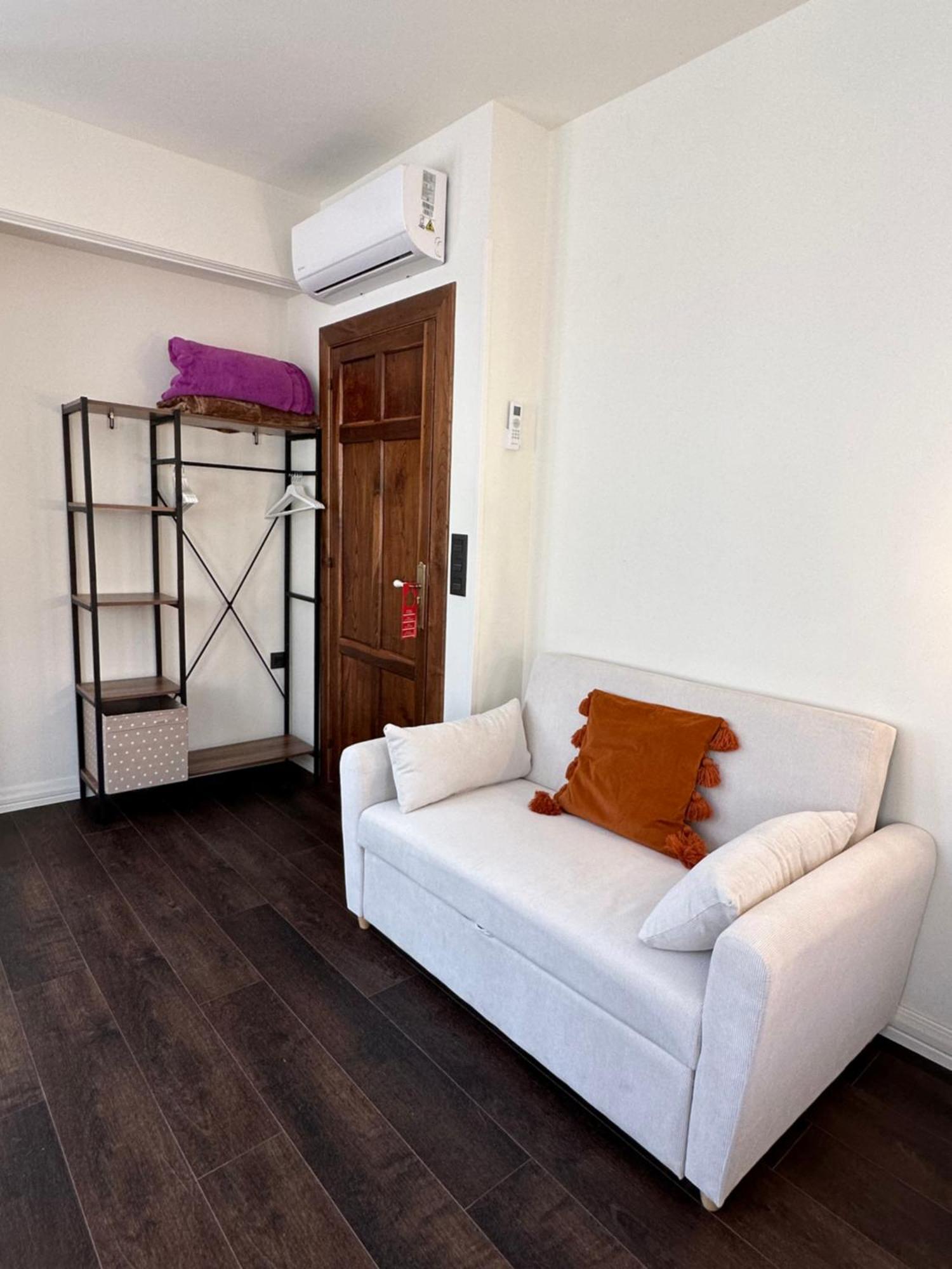 Claren'S Boutique Rooms Cangas De Narcea Eksteriør billede